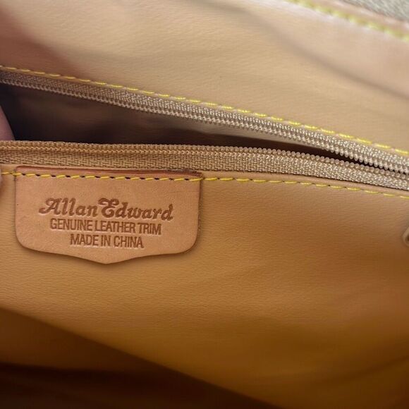 Allen Edward AE Vinyl World World Map Travel Bag - Picture 7 of 9